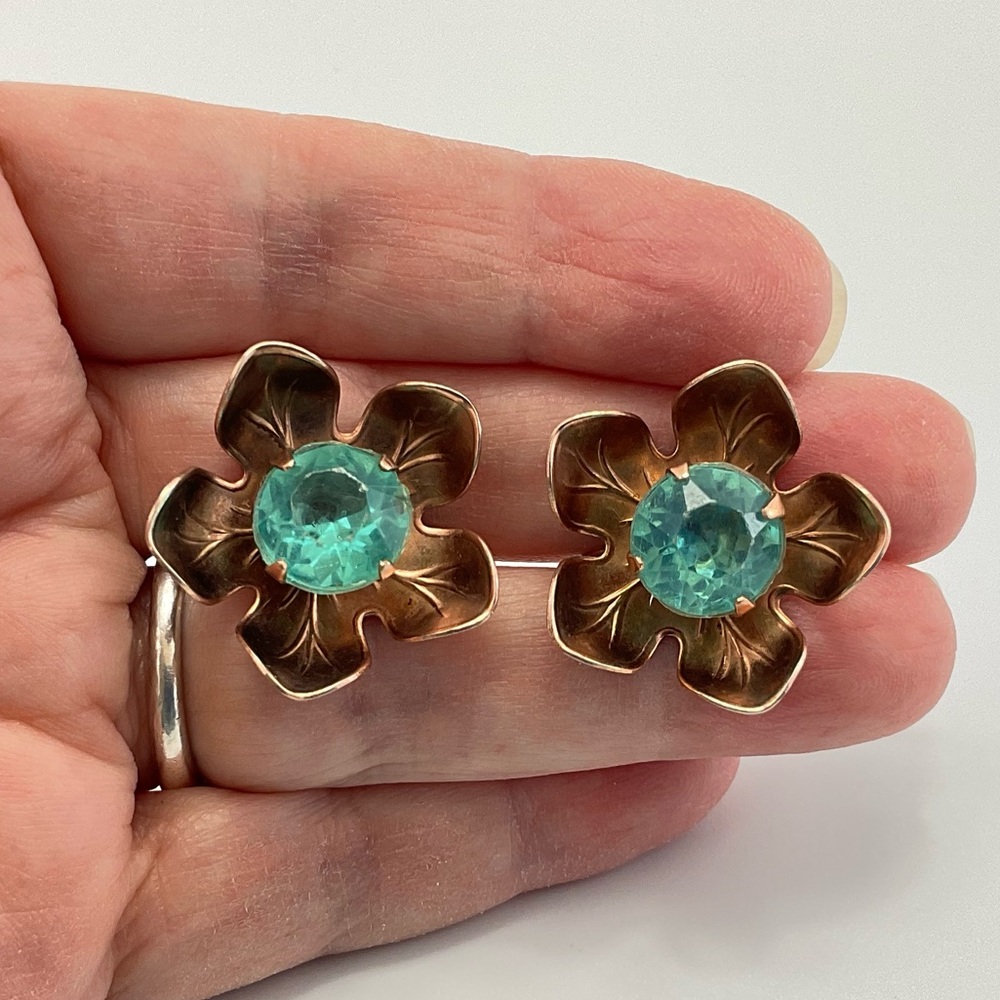 Vtg Copper Floral Earrings with Aqua Blue Rhinestones, MCM, Screw Backs - Picture 9 of 9